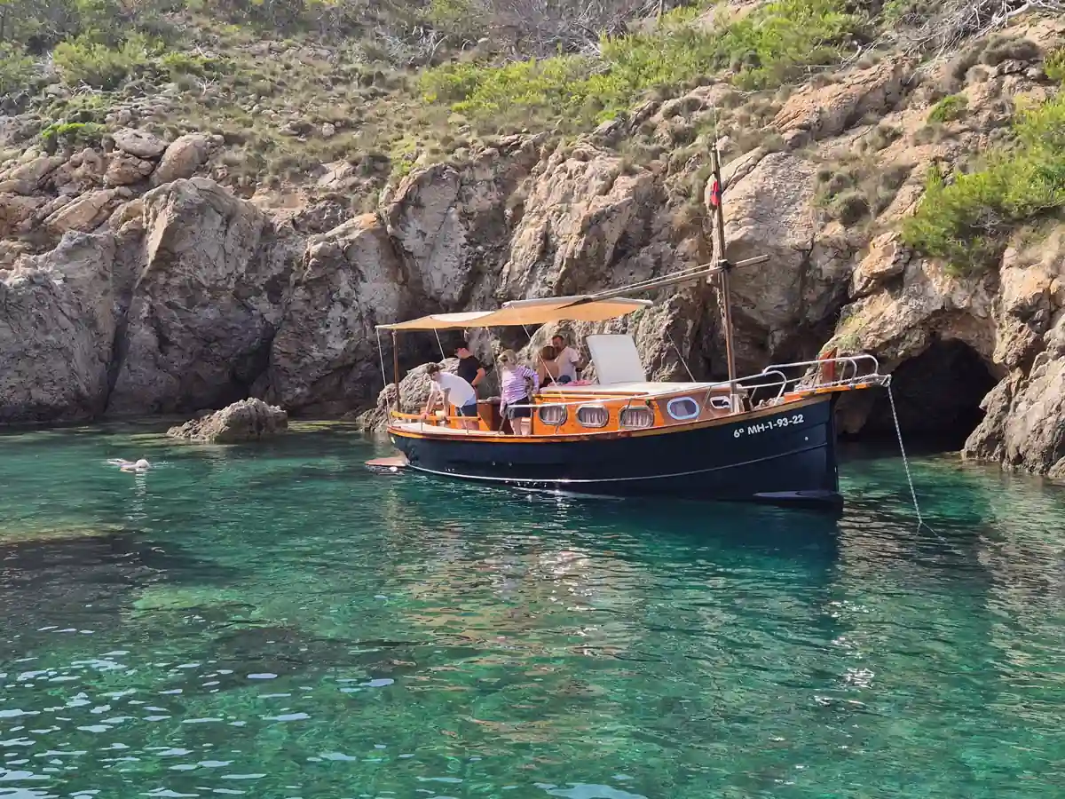 Demi-journée en llaüt le long de la côte de Pollença